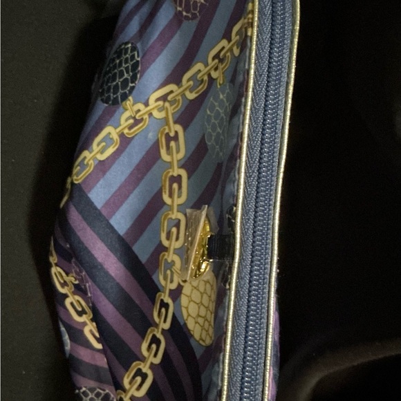 Estee’ Lauder make up bag - Picture 9 of 12